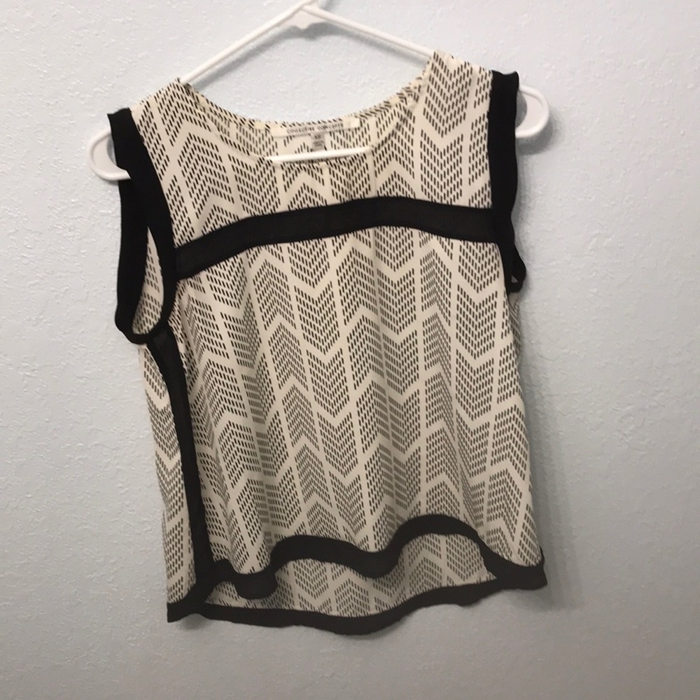 White and Black blouse XS Collective Concepts